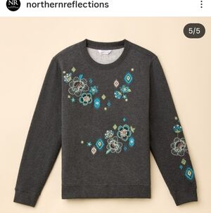 Northern Reflections Dark Gray Floral Embroidery Sweater Size L